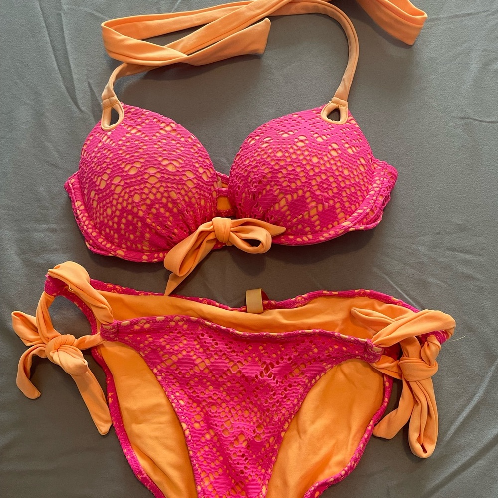 Victoria’s Secret Bikini- 34A/Small bottoms